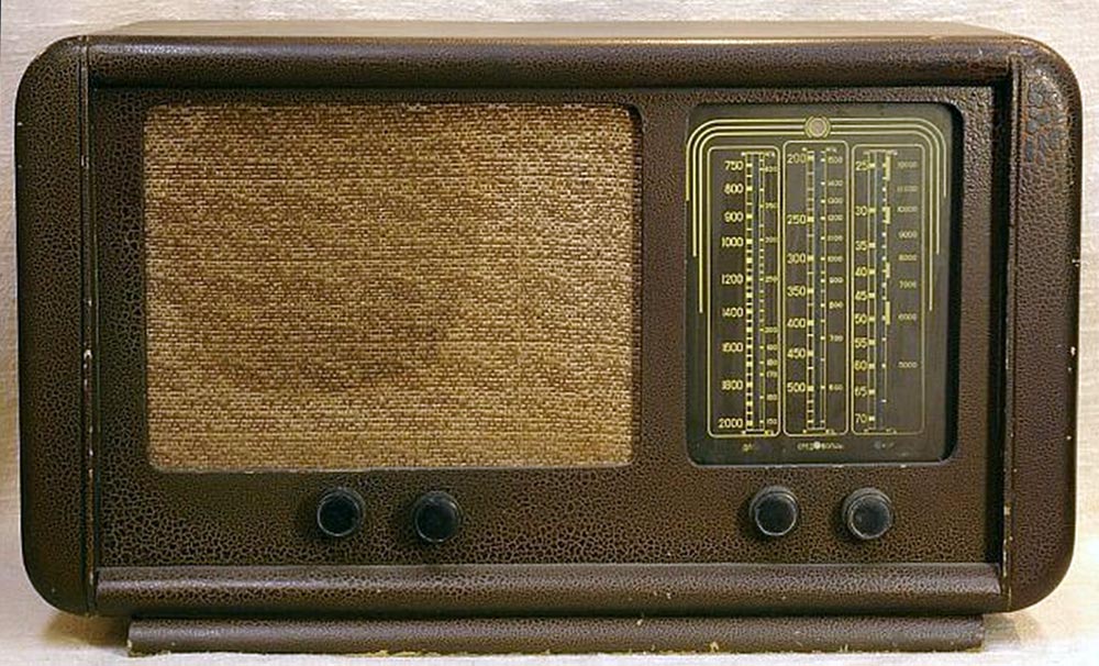 Радио советских времен. Радиоприемник Бердского радиозавода 1950-е. Радиозавод «рекорд» 1948. Радиоприёмник СССР 1941.