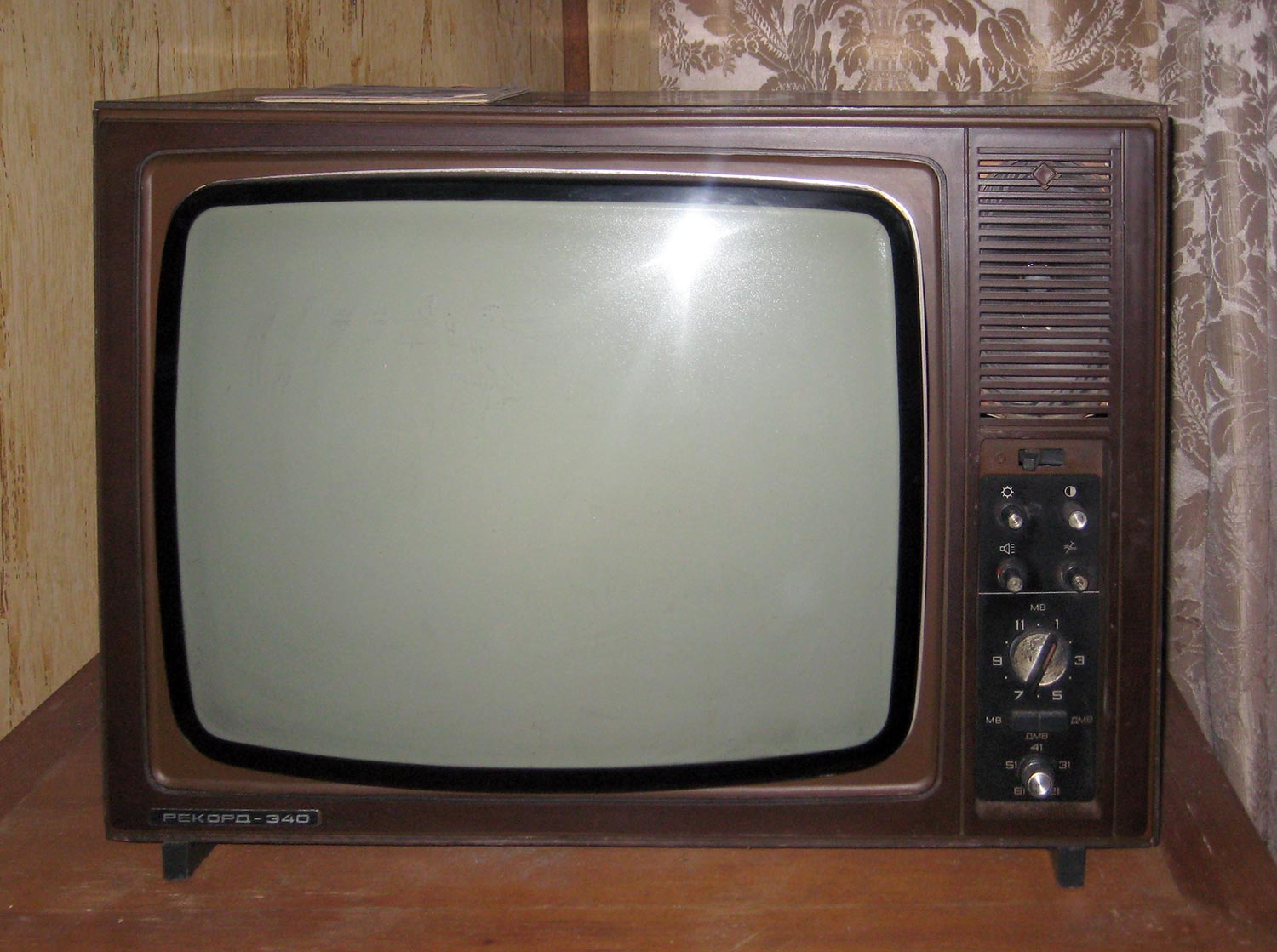 Советский телевизор купить. Телевизор рекорд 340. Ламповый телевизор рекорд 312. Цветной телевизор рекорд 312 ц. Телевизор «рекорд 716д».