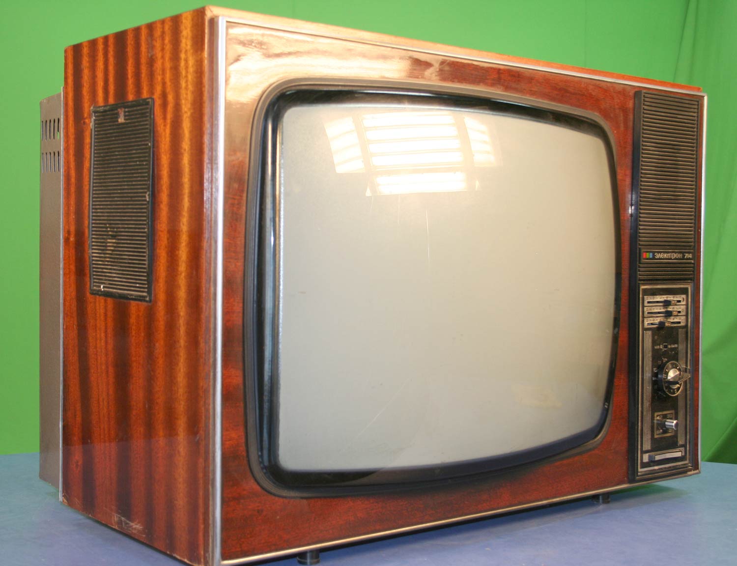 Телевизор 80 х. Телевизор Горизонт 716. Цветной телевизор рекорд 716. Телевизор Горизонт 714. Рекорд 714 телевизор.